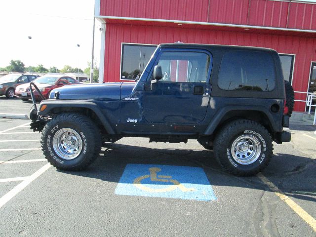 Jeep Wrangler Unlimited 2004 photo 2