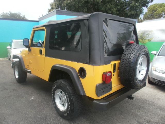 Jeep Wrangler Unlimited 2004 photo 2