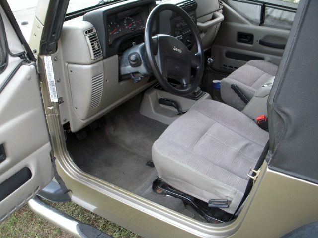 Jeep Wrangler Unlimited 2004 photo 2