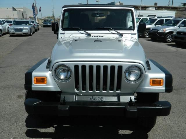Jeep Wrangler Unlimited 2004 photo 2