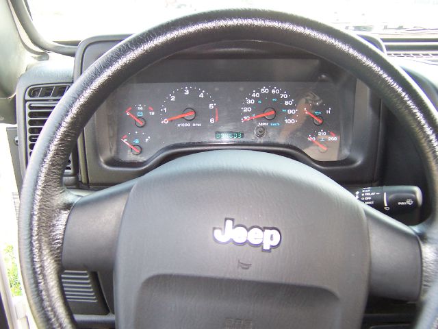 Jeep Wrangler Unlimited 2005 photo 2