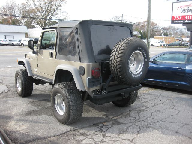 Jeep Wrangler Unlimited 2005 photo 3