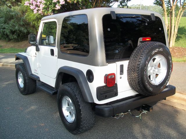 Jeep Wrangler Unlimited 2005 photo 4