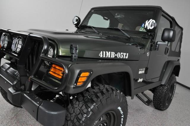 Jeep Wrangler Unlimited 2005 photo 2