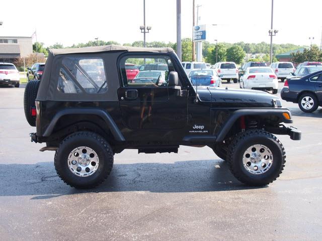 Jeep Wrangler Unlimited 2005 photo 2