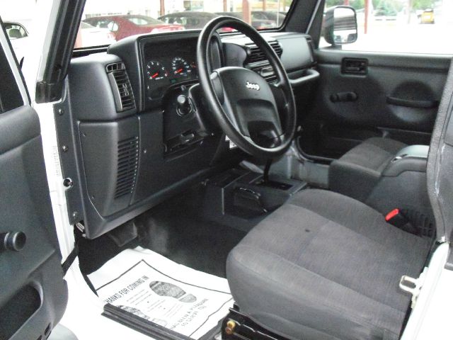 Jeep Wrangler Unlimited 2005 photo 2