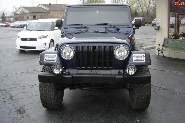 Jeep Wrangler Unlimited 2005 photo 2
