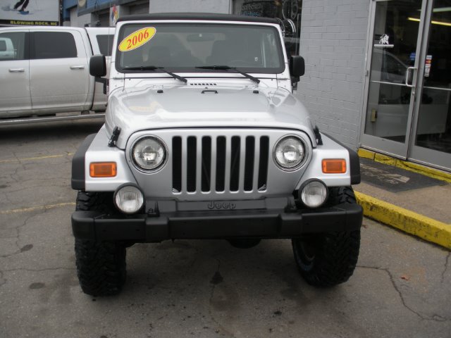 Jeep Wrangler Unlimited 2006 photo 2