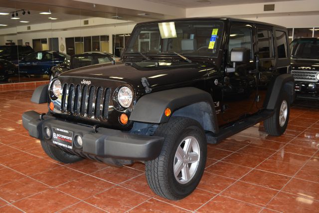 Jeep Wrangler Unlimited 1500 Extended Cargo Clean SUV