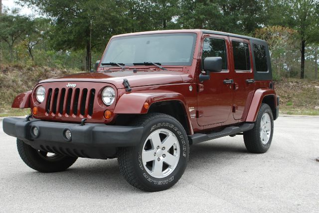 Jeep Wrangler Unlimited 1500 Extended Cargo Clean SUV