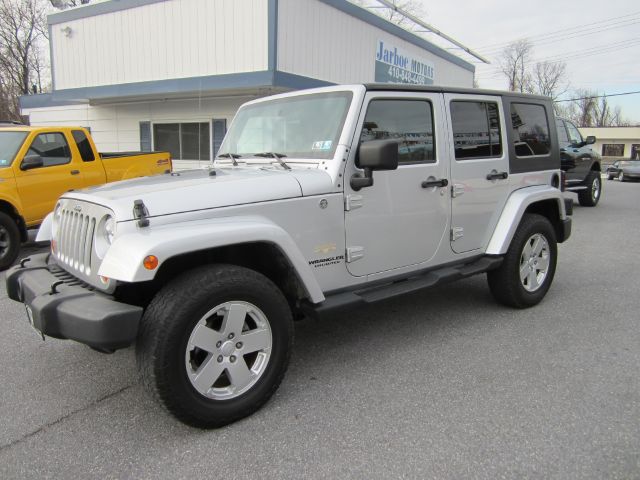 Jeep Wrangler Unlimited 1500 Extended Cargo Clean SUV
