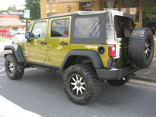 Jeep Wrangler Unlimited 1500 Extended Cargo Clean SUV