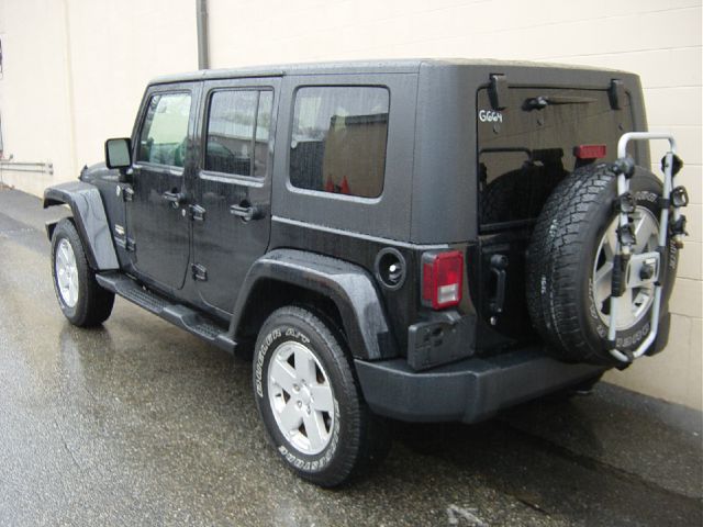 Jeep Wrangler Unlimited 1500 Extended Cargo Clean SUV