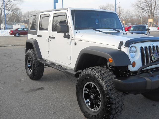Jeep Wrangler Unlimited 1500 Extended Cargo Clean SUV