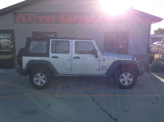 Jeep Wrangler Unlimited 1500 Extended Cargo Clean SUV