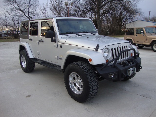 Jeep Wrangler Unlimited 1500 Extended Cargo Clean SUV