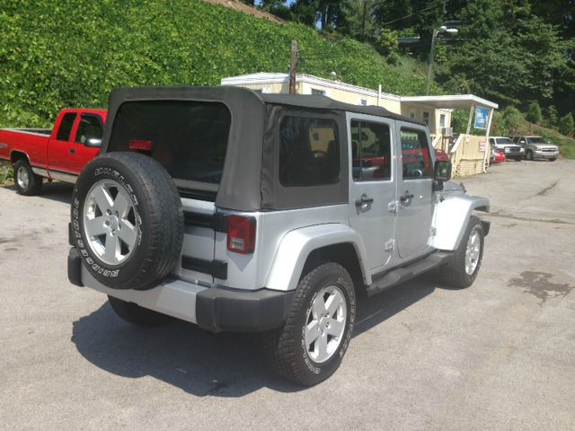 Jeep Wrangler Unlimited 1500 Extended Cargo Clean SUV