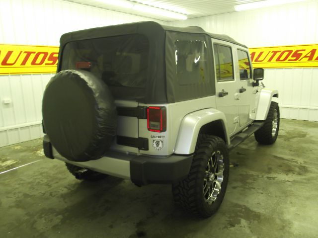 Jeep Wrangler Unlimited 1500 Extended Cargo Clean SUV