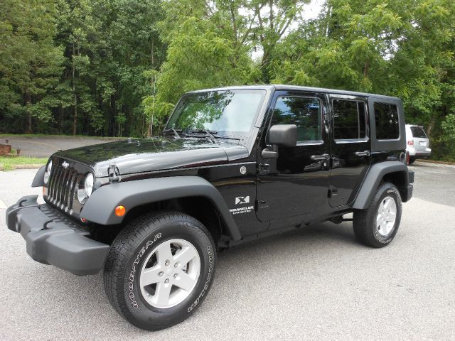 Jeep Wrangler Unlimited 1500 Extended Cargo Clean SUV