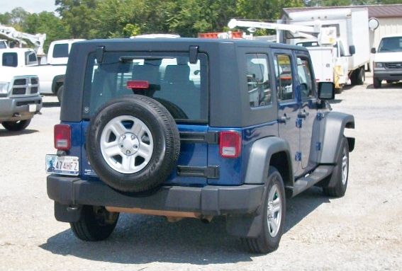 Jeep Wrangler Unlimited 2010 photo 3