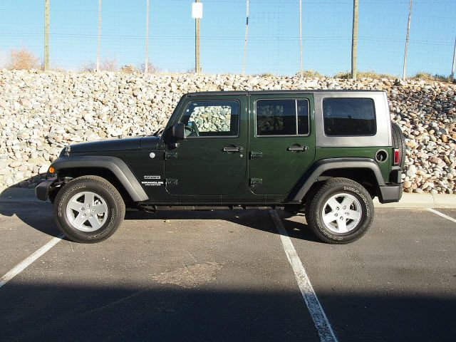 Jeep Wrangler Unlimited 2010 photo 4