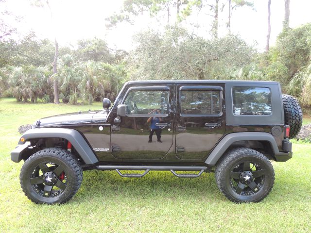 Jeep Wrangler Unlimited 2010 photo 4