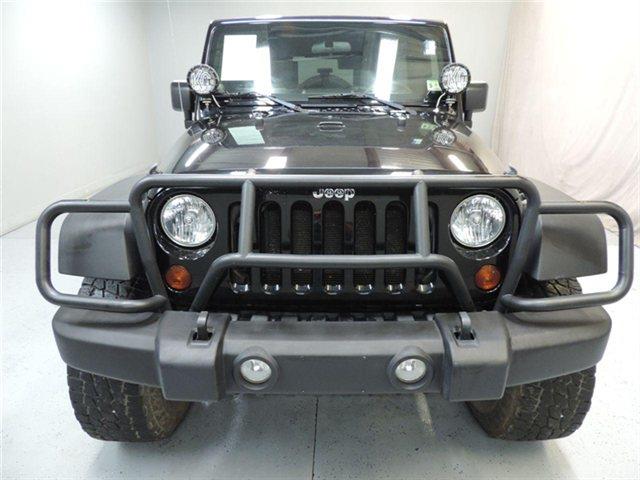 Jeep Wrangler Unlimited 2010 photo 2
