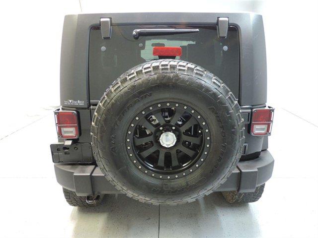 Jeep Wrangler Unlimited 2010 photo 3
