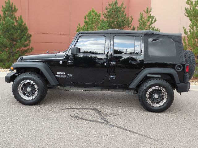 Jeep Wrangler Unlimited 2011 photo 1