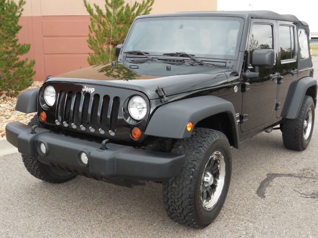 Jeep Wrangler Unlimited 2011 photo 2