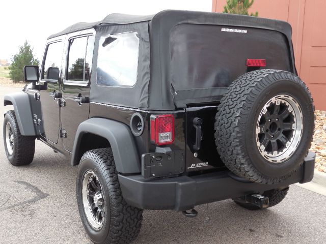Jeep Wrangler Unlimited 2011 photo 4
