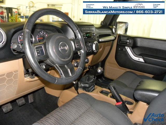 Jeep Wrangler Unlimited HB Manual SPEC (natl) SUV