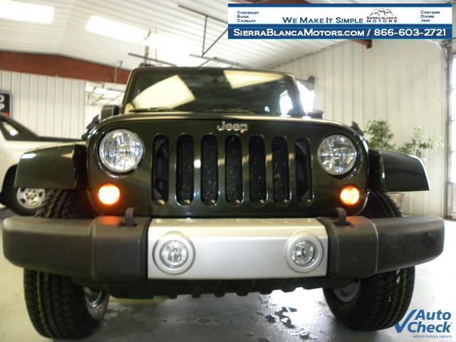 Jeep Wrangler Unlimited 2011 photo 3