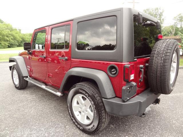 Jeep Wrangler Unlimited 2011 photo 1