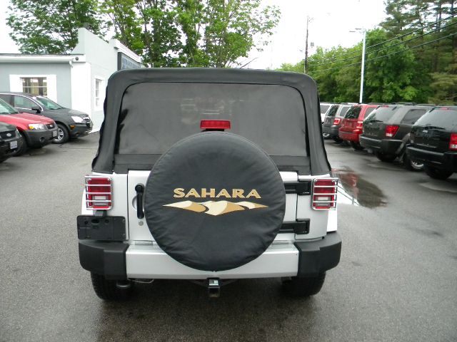 Jeep Wrangler Unlimited 2011 photo 1