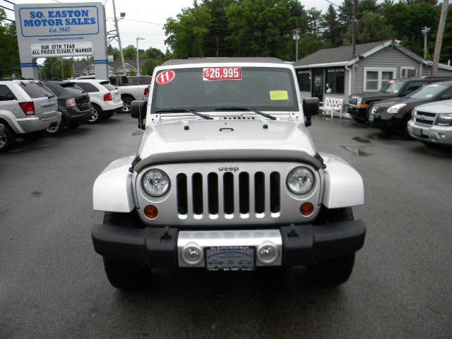 Jeep Wrangler Unlimited 2011 photo 2