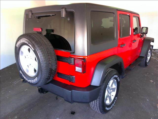 Jeep Wrangler Unlimited 2011 photo 2