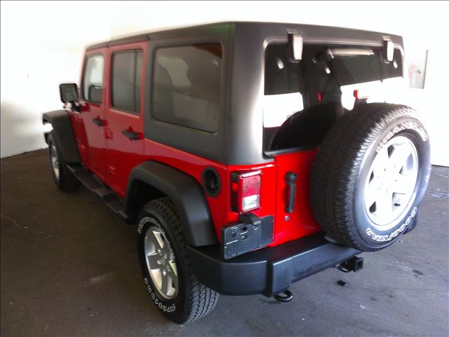 Jeep Wrangler Unlimited 2011 photo 4