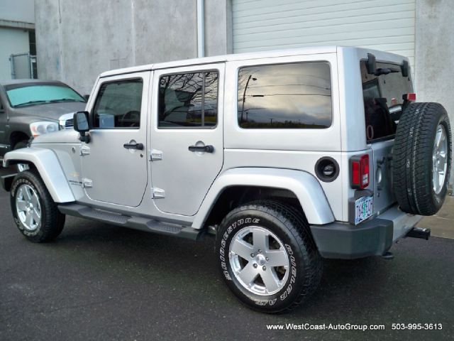 Jeep Wrangler Unlimited 1500 Extended Cargo Clean SUV