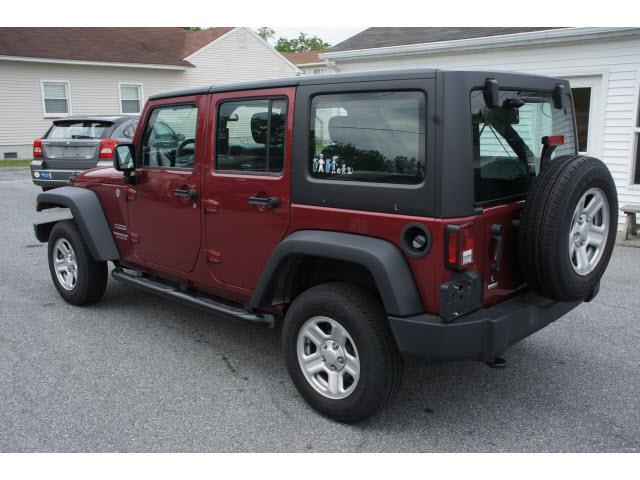 Jeep Wrangler Unlimited LS Flex Fuel 4x4 This Is One Of Our Best Bargains SUV