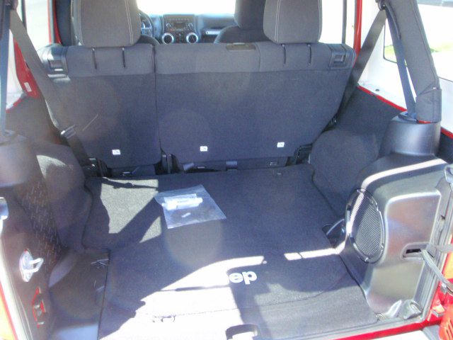 Jeep Wrangler Unlimited 2013 photo 3