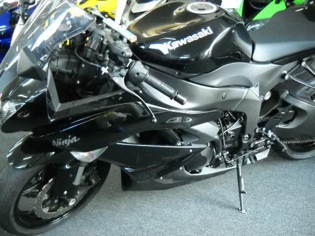 Kawasaki NINJA ZX6R 2014 photo 4
