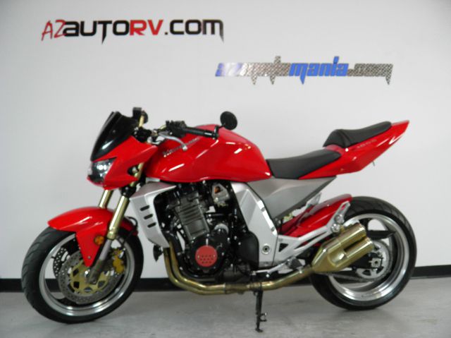 Kawasaki ZR1000 2004 photo 4