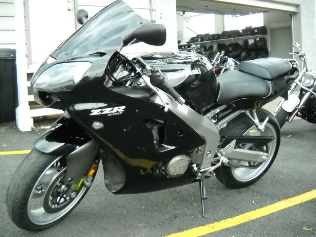 Kawasaki ZZR 600 2008 photo 5