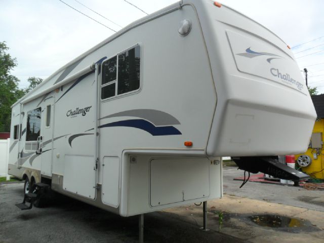 Keystone CHALLENGER 2004 photo 1