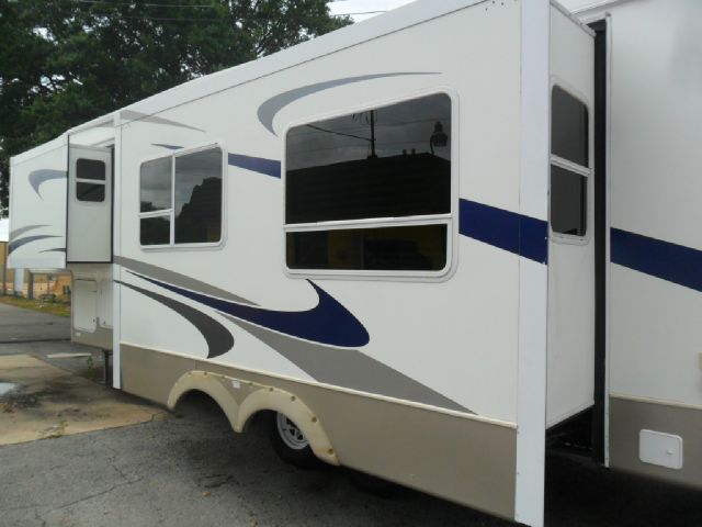 Keystone CHALLENGER 2004 photo 3