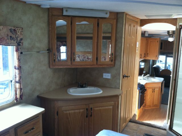 Keystone EVEREST 2005 photo 2