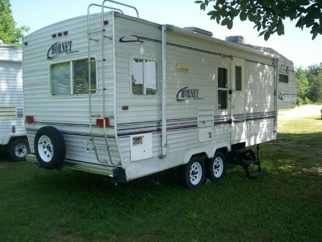 Keystone HORNET 2002 photo 2