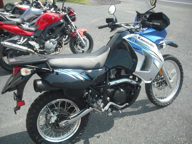 Kawasaki KLR650 2011 photo 2