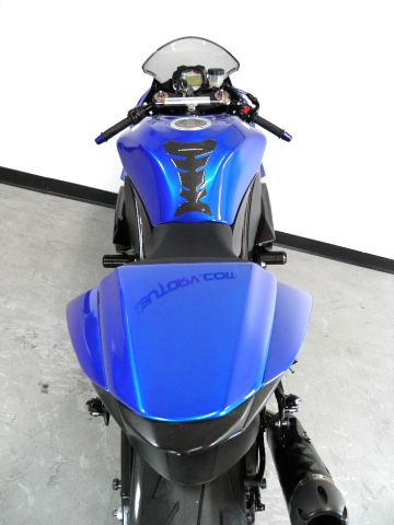 Kawasaki NINJA ZX-10R 2008 photo 2